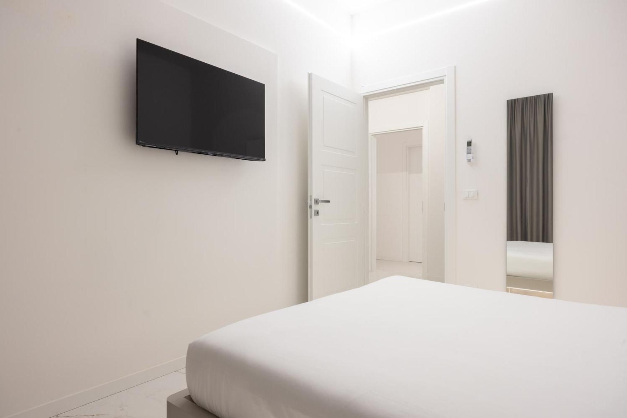 Excelsior Station Suite Болонья Екстер'єр фото