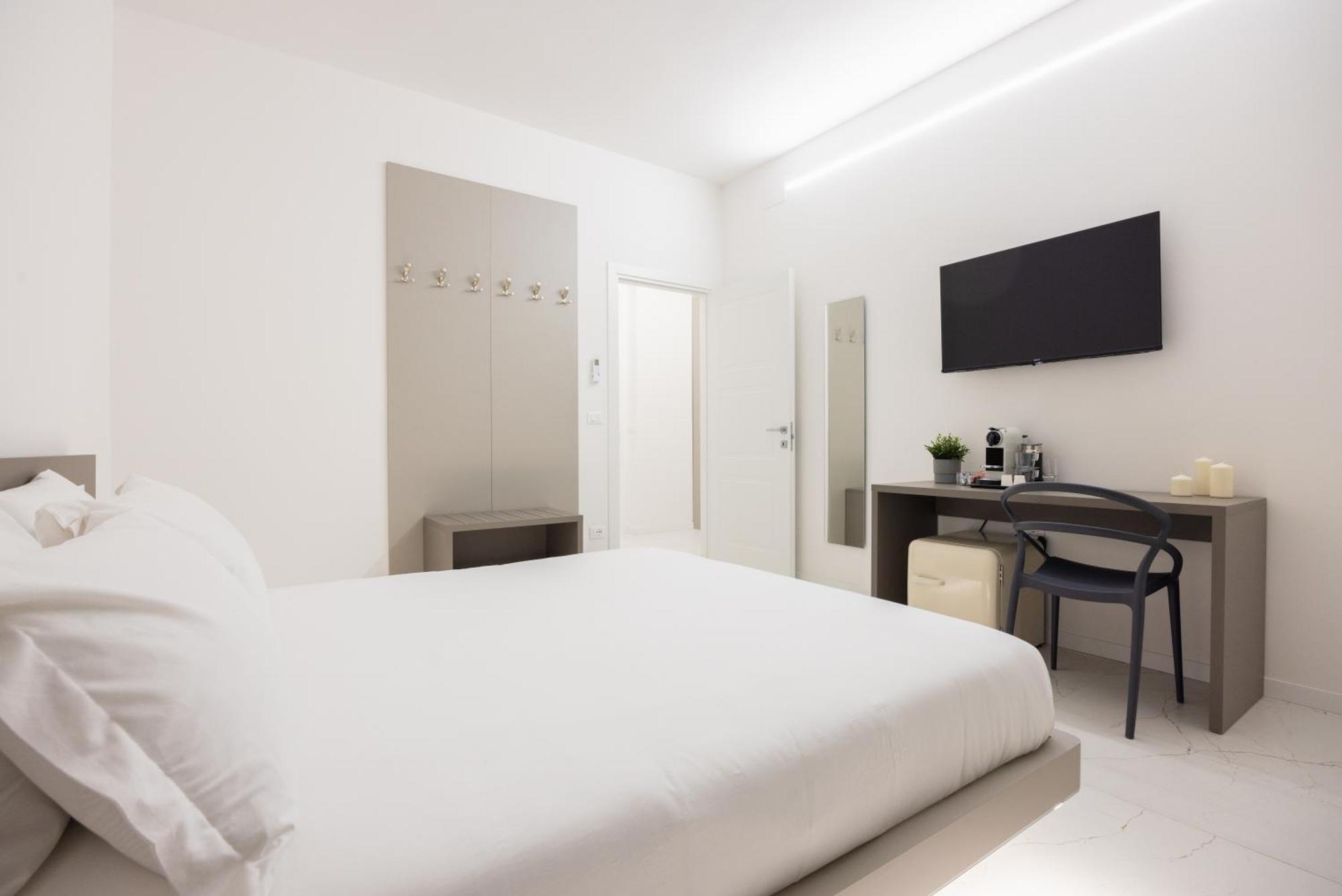 Excelsior Station Suite Болонья Екстер'єр фото