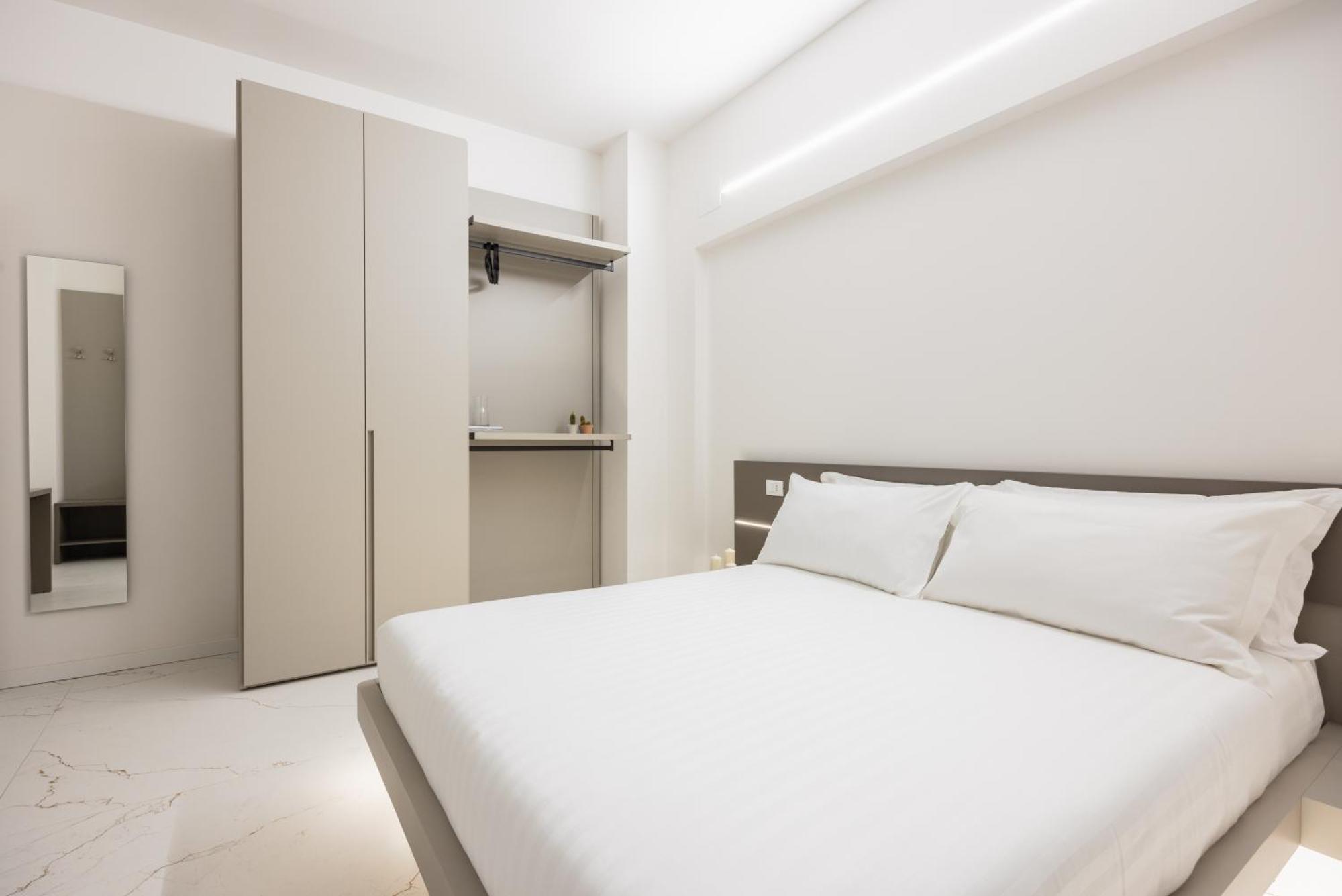 Excelsior Station Suite Болонья Екстер'єр фото