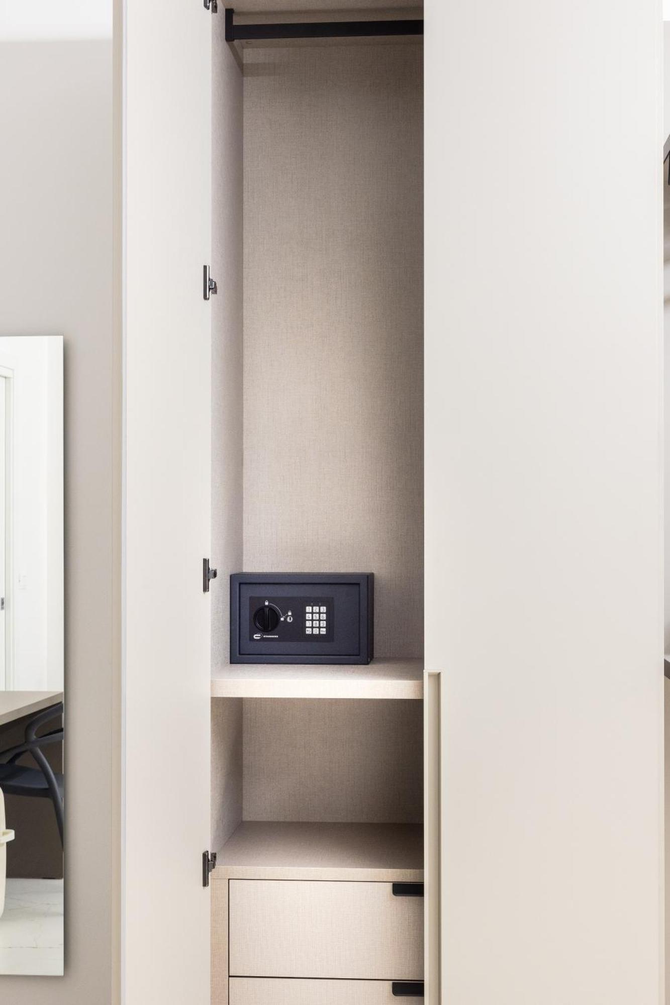 Excelsior Station Suite Болонья Екстер'єр фото