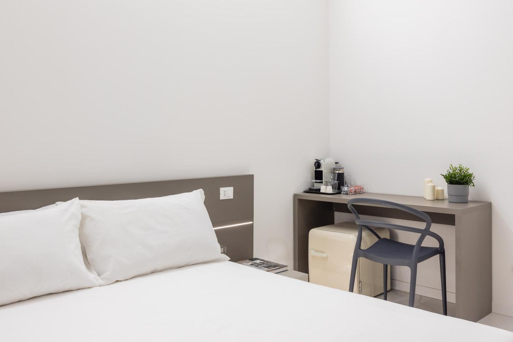 Excelsior Station Suite Болонья Екстер'єр фото