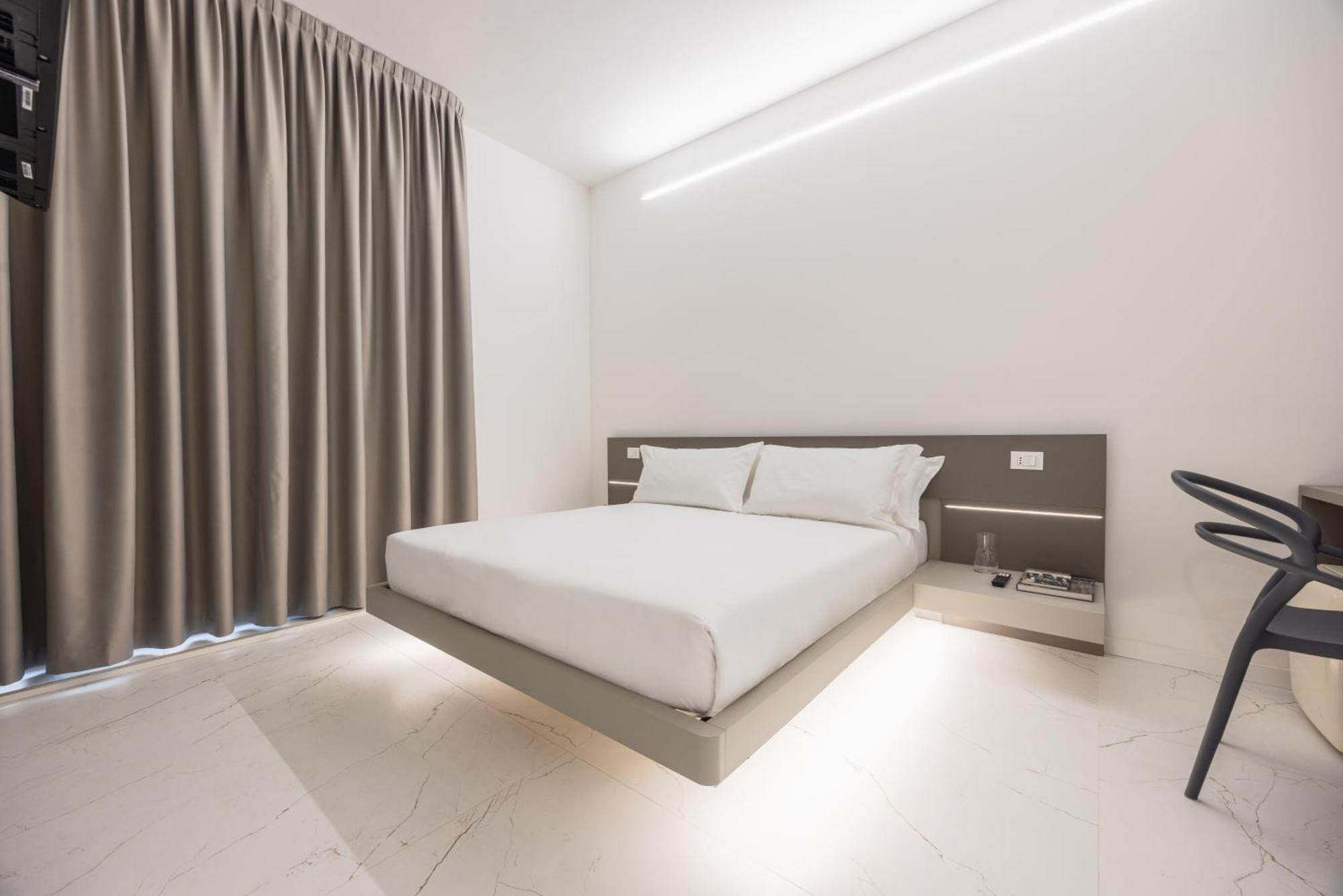 Excelsior Station Suite Болонья Екстер'єр фото