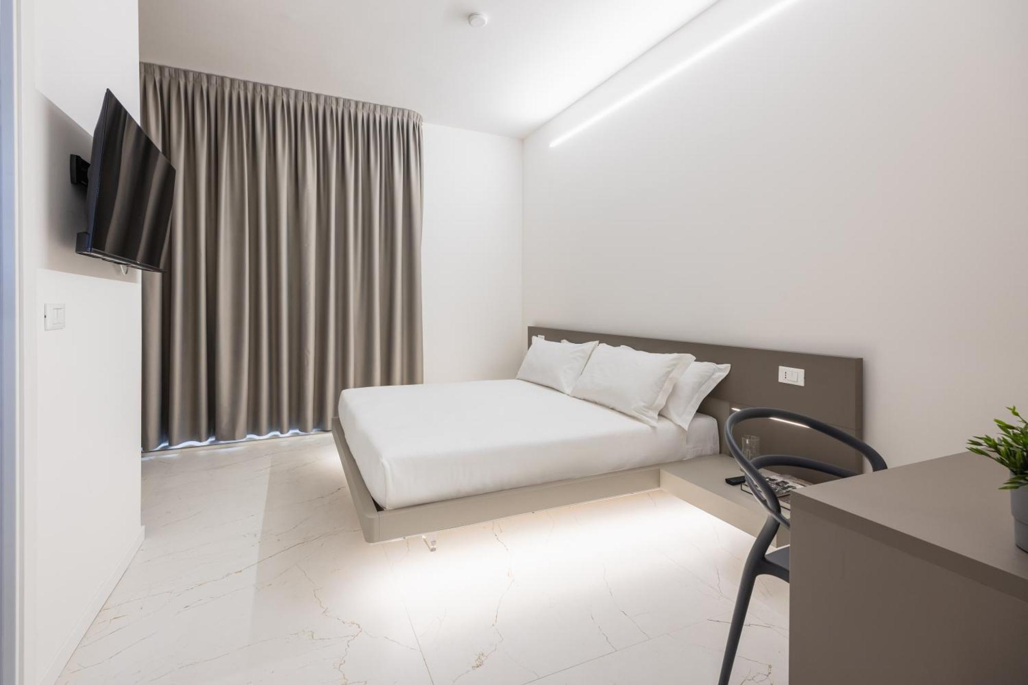 Excelsior Station Suite Болонья Екстер'єр фото