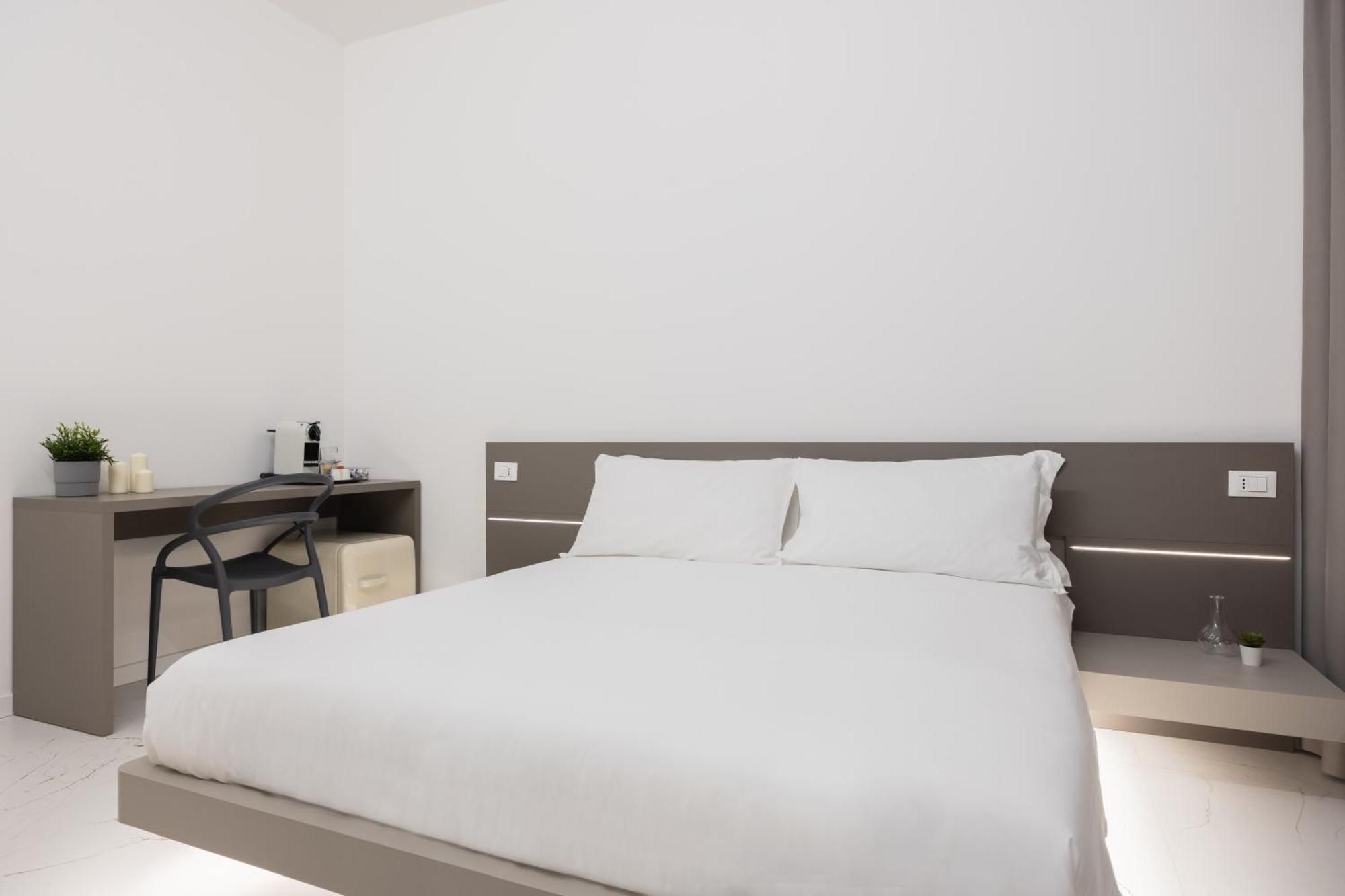 Excelsior Station Suite Болонья Екстер'єр фото